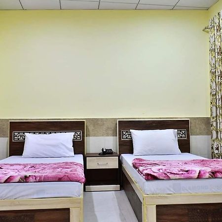 Swat Guest House Mingora Bagian luar foto