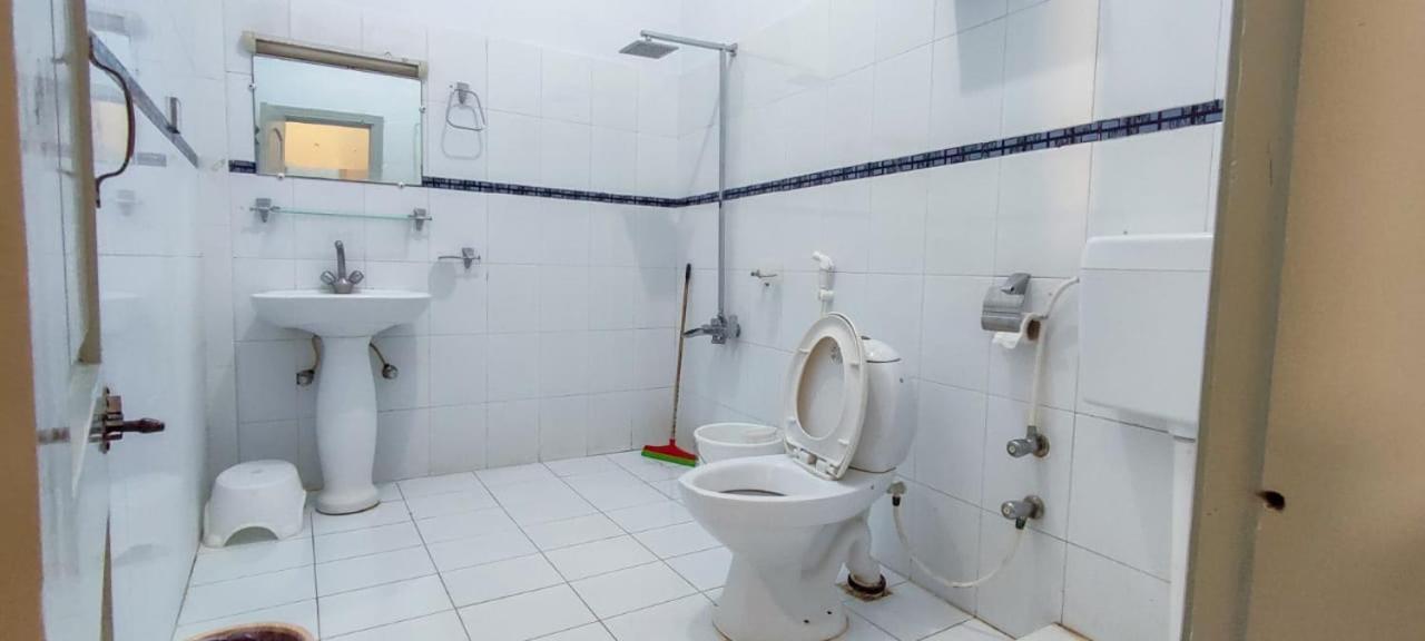 Swat Guest House Mingora Bagian luar foto