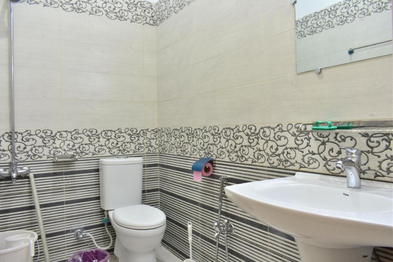 Swat Guest House Mingora Bagian luar foto