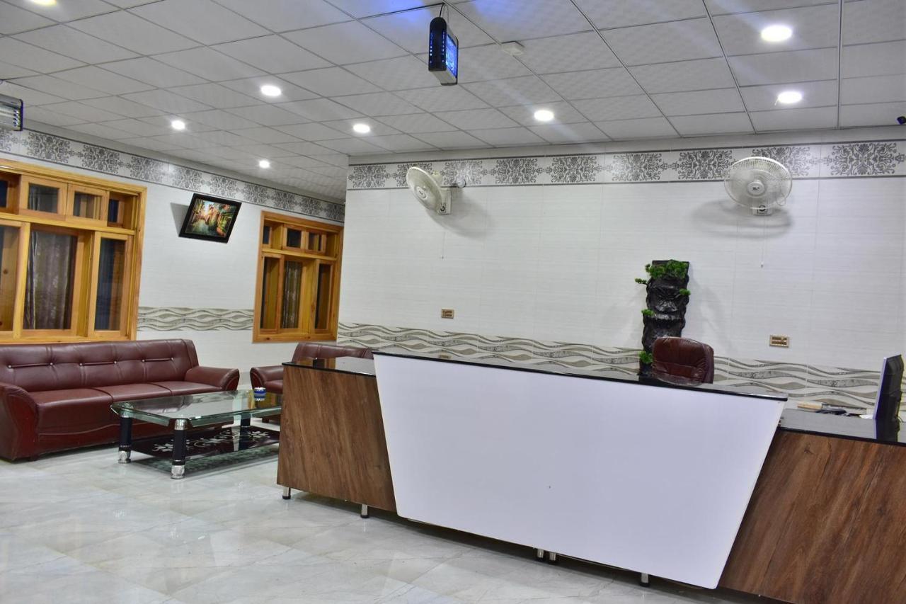 Swat Guest House Mingora Bagian luar foto