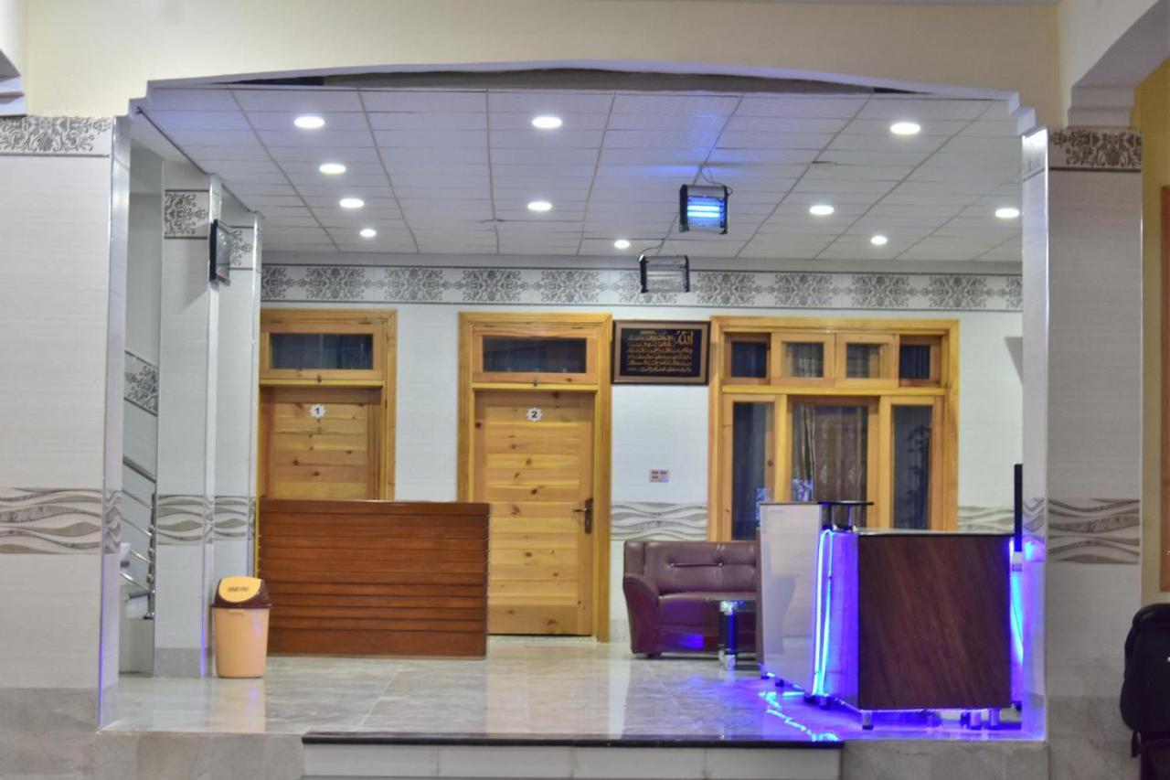 Swat Guest House Mingora Bagian luar foto
